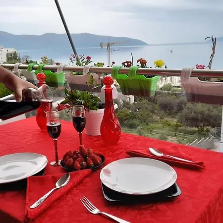 In , Uji I Ftohte Near Lungo Mare Apartman *