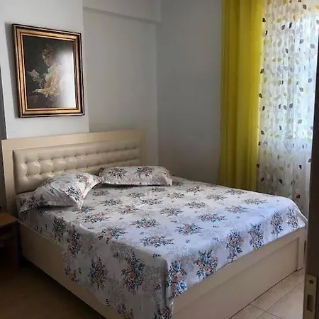 In , Uji I Ftohte Near Lungo Mare Apartment Vlore